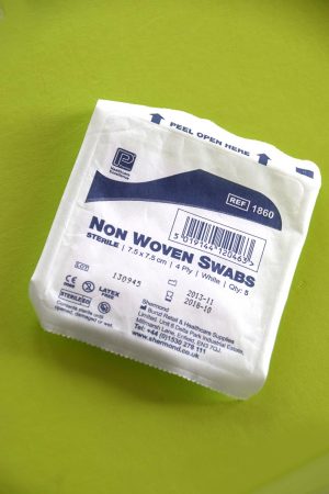 Sterile non-woven Swabs
